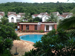 Pool Facing Apartment in Riviera Foothills Near Baga, Arpoara